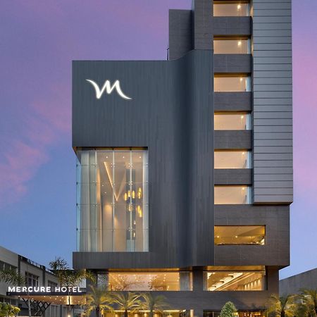 Mercure Chandigarh Tribune Chowk Hotel Exterior photo